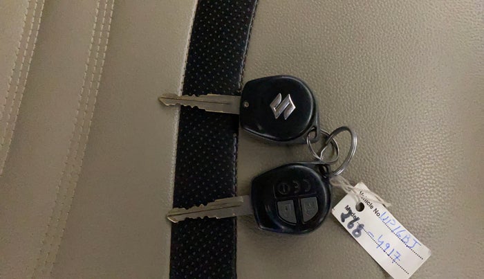 2016 Maruti Ciaz VXI+, Petrol, Manual, 70,040 km, Key Close Up