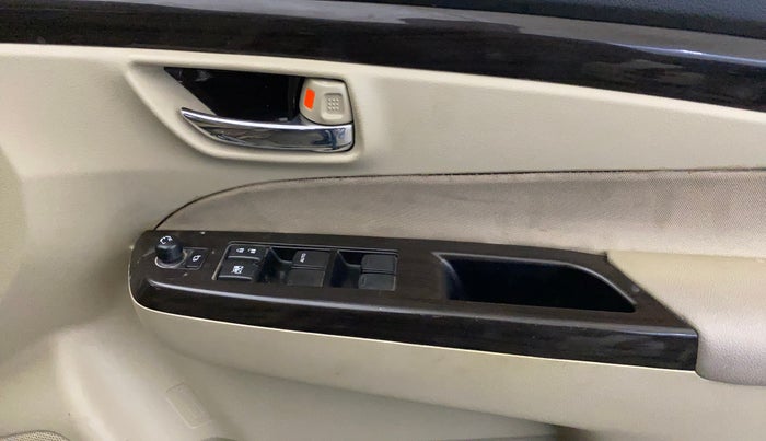 2016 Maruti Ciaz VXI+, Petrol, Manual, 70,040 km, Driver Side Door Panels Control