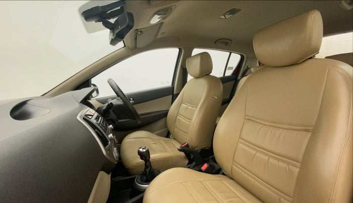 2012 Hyundai i20 SPORTZ 1.4 CRDI, Diesel, Manual, 97,481 km, Right Side Front Door Cabin