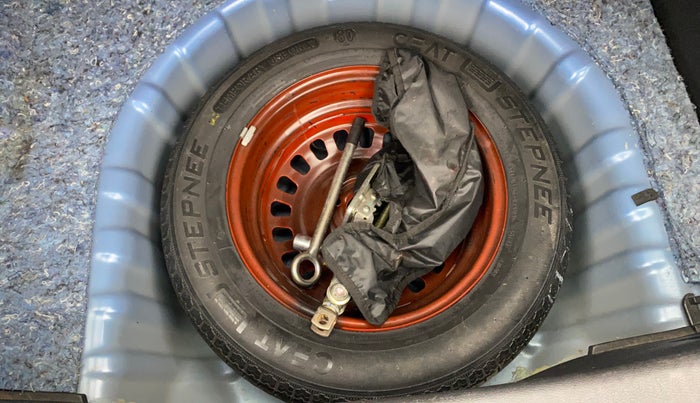 2021 Nissan MAGNITE XV PREMIUM TURBO CVT DUAL TONE, Petrol, Automatic, 40,926 km, Spare Tyre