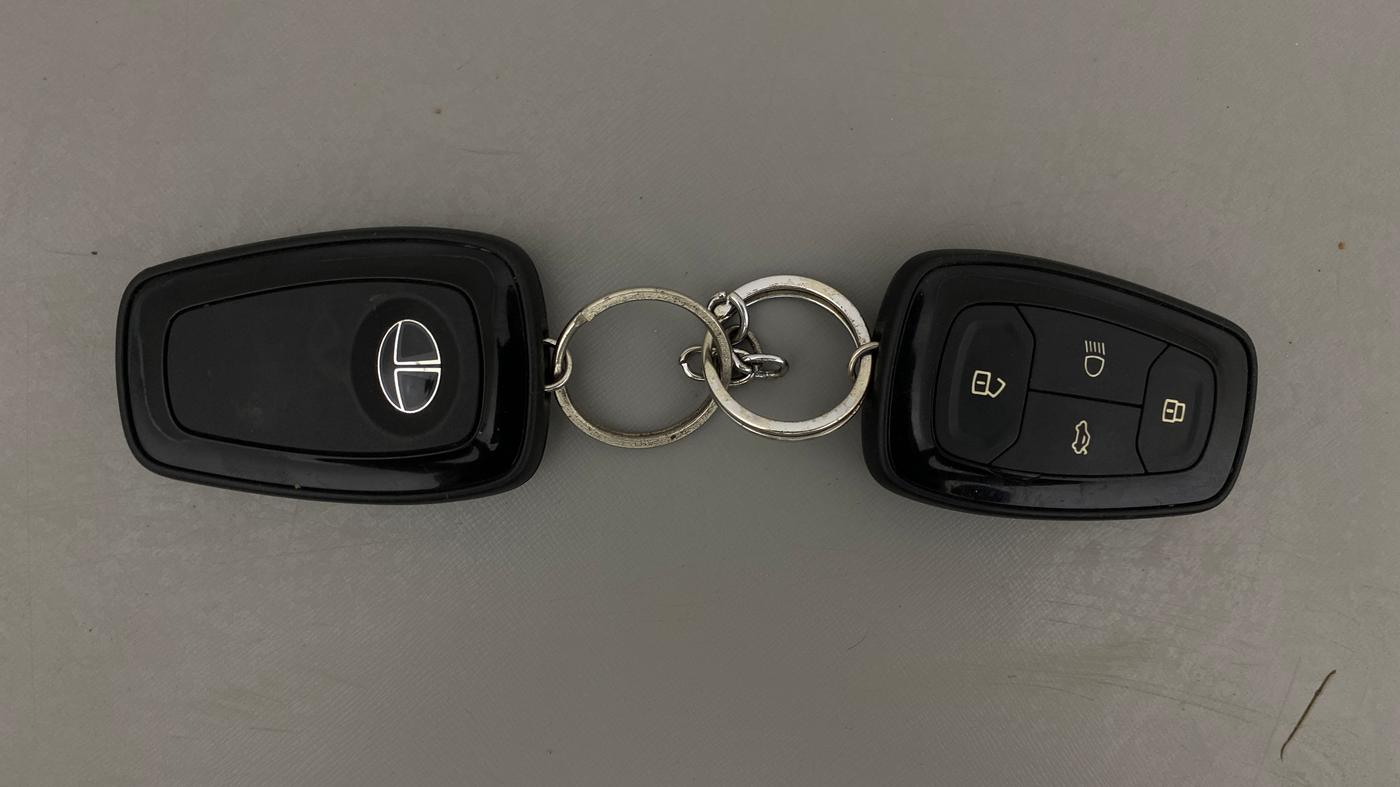 2022 Tata NEXON XZA PLUS (O) PETROL DUAL TONE, Petrol, Automatic, 41,201 km, Key Close Up