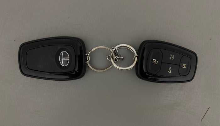 2022 Tata NEXON XZA PLUS (O) PETROL DUAL TONE, Petrol, Automatic, 41,201 km, Key Close Up