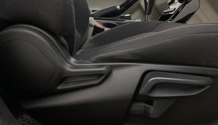 2022 Tata NEXON XZA PLUS (O) PETROL DUAL TONE, Petrol, Automatic, 41,201 km, Driver Side Adjustment Panel
