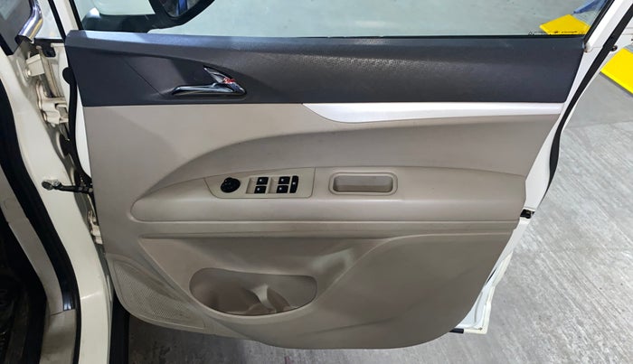 2020 Mahindra MARAZZO M 6 + 8 STR, Diesel, Manual, 87,670 km, Driver Side Door Panels Control
