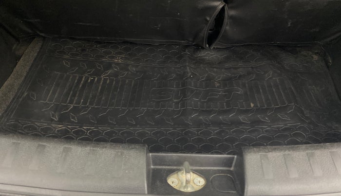 2016 Maruti Swift ZXI, Petrol, Manual, 99,786 km, Boot Inside