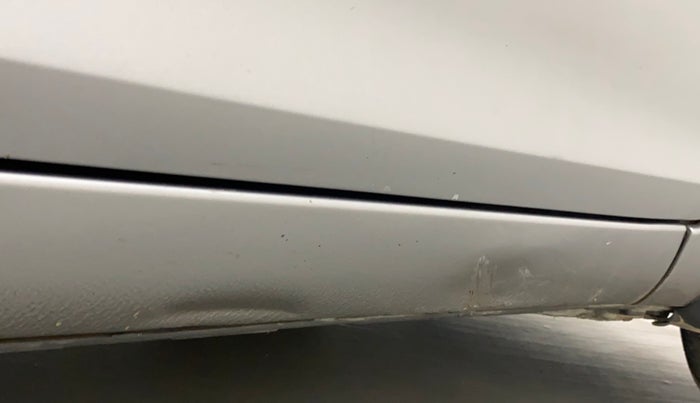 2012 Maruti Swift VDI, Diesel, Manual, 1,02,424 km, Right running board - Slightly dented