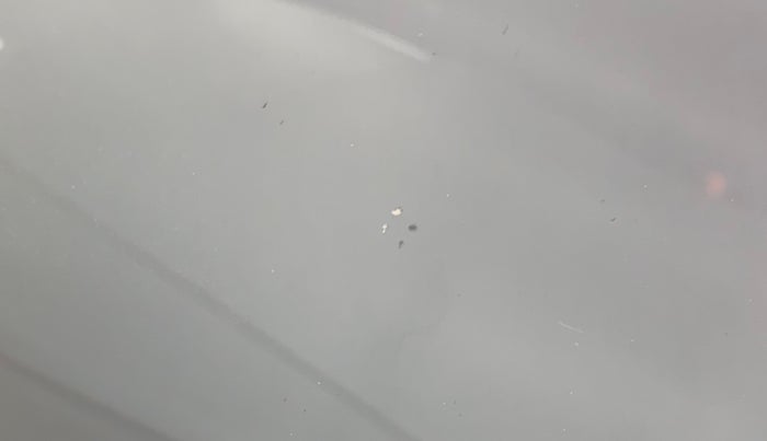 2012 Maruti Swift VDI, Diesel, Manual, 1,02,424 km, Front windshield - Minor spot on windshield