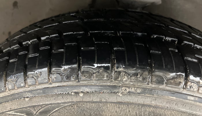 2015 Maruti Alto K10 LXI CNG, CNG, Manual, 1,23,162 km, Right Front Tyre Tread
