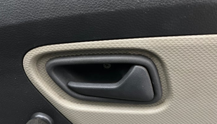 2015 Maruti Alto K10 LXI CNG, CNG, Manual, 1,23,162 km, Driver Side Door Panels Control