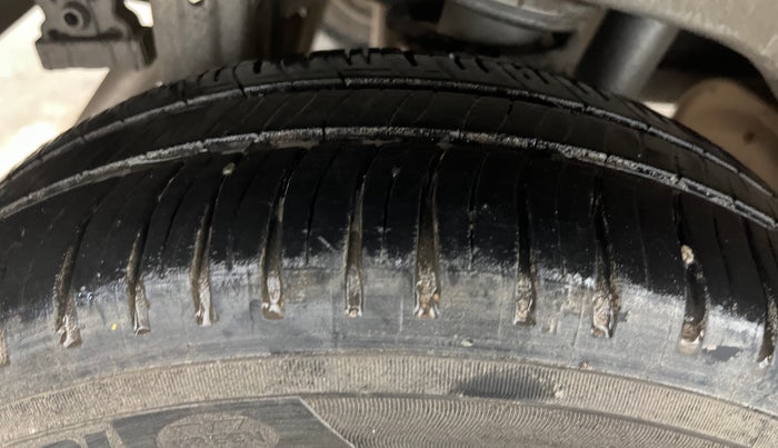 2015 Maruti Alto K10 LXI CNG, CNG, Manual, 1,23,162 km, Right Rear Tyre Tread