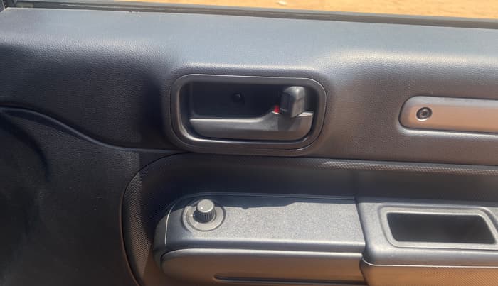 2024 Mahindra Thar LX P 2WD AT HT, Petrol, Automatic, 12,446 km, Driver Side Door Panels Control