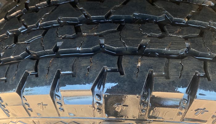 2024 Mahindra Thar LX P 2WD AT HT, Petrol, Automatic, 12,446 km, Left Rear Tyre Tread