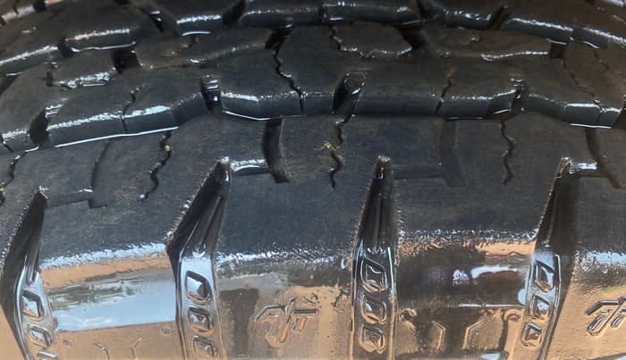 2024 Mahindra Thar LX P 2WD AT HT, Petrol, Automatic, 12,446 km, Right Front Tyre Tread