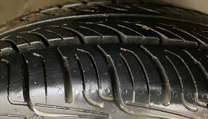 2018 Maruti Alto K10 VXI (O) AMT, CNG, Automatic, 33,988 km, Right Front Tyre Tread