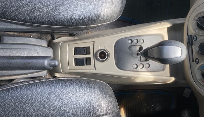 2018 Maruti Alto K10 VXI (O) AMT, CNG, Automatic, 33,988 km, Gear Lever