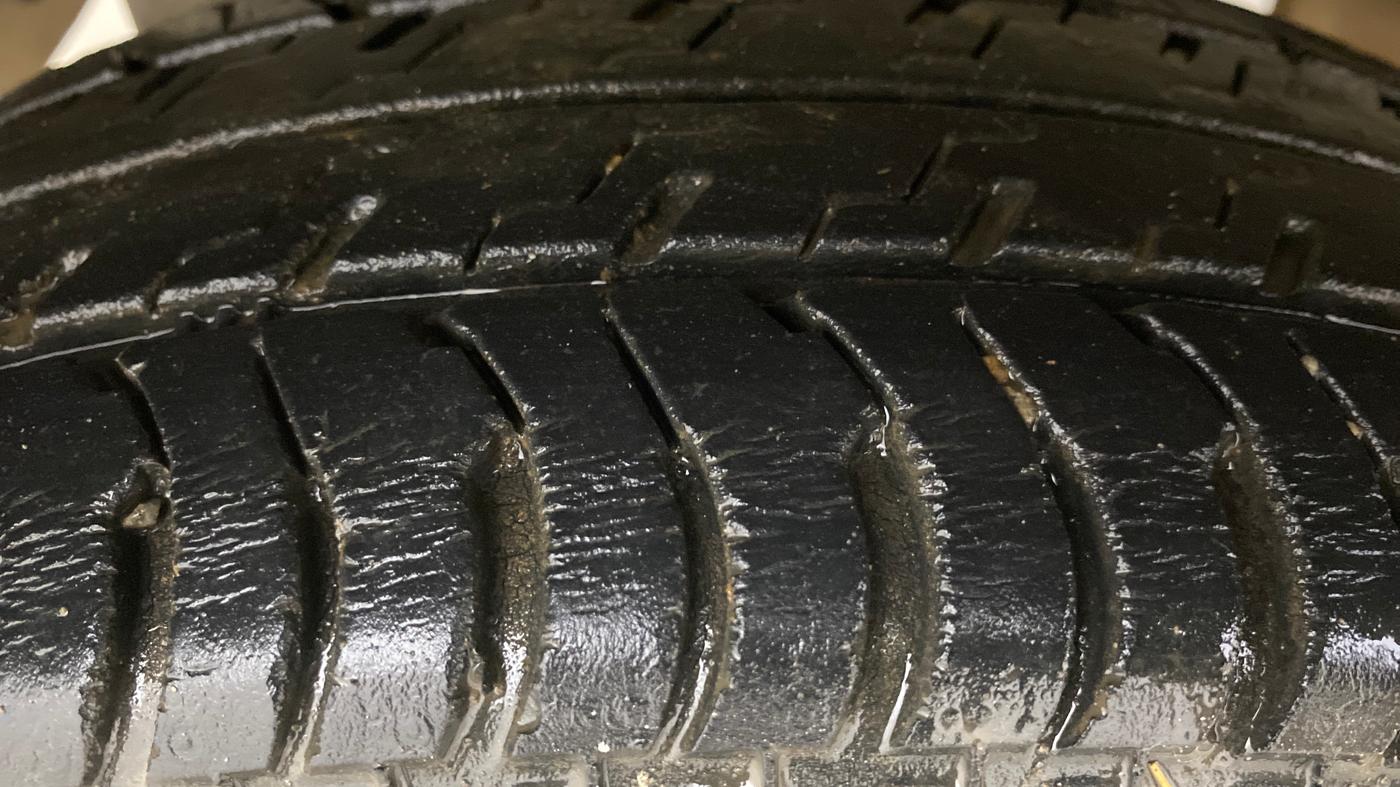 2018 Maruti Alto K10 VXI (O) AMT, CNG, Automatic, 33,988 km, Right Rear Tyre Tread