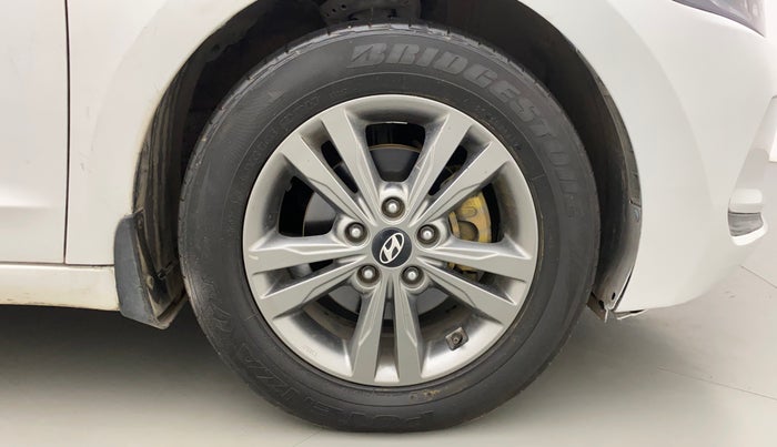 2016 Hyundai New Elantra 1.6 SX (O) AT DIESEL, Diesel, Automatic, 99,120 km, Right Front Wheel