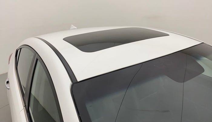 2016 Hyundai New Elantra 1.6 SX (O) AT DIESEL, Diesel, Automatic, 99,120 km, Roof