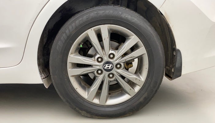 2016 Hyundai New Elantra 1.6 SX (O) AT DIESEL, Diesel, Automatic, 99,120 km, Left Rear Wheel