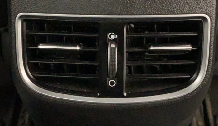 2016 Hyundai New Elantra 1.6 SX (O) AT DIESEL, Diesel, Automatic, 99,120 km, Rear AC Vents