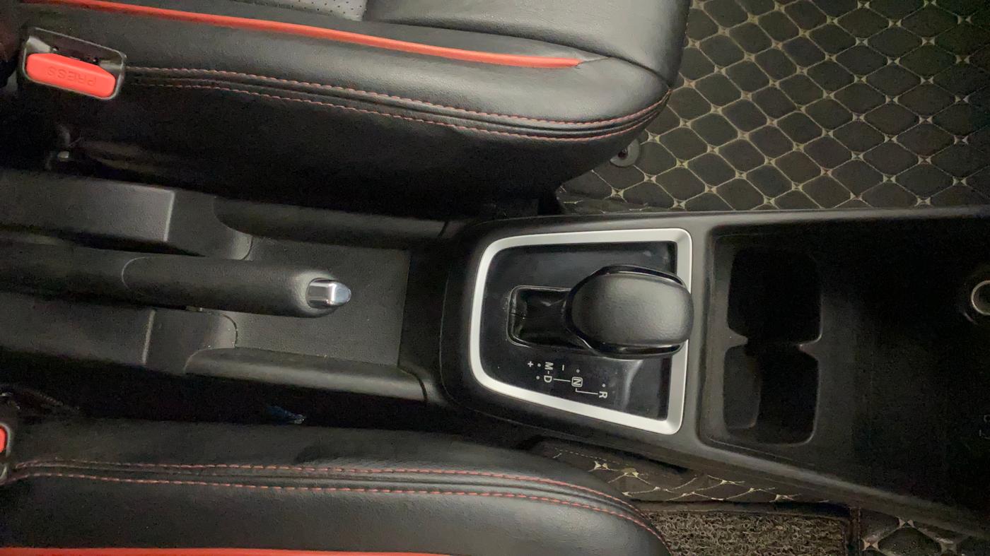 2020 Maruti Swift ZXI AMT, Petrol, Automatic, 44,694 km, Gear Lever