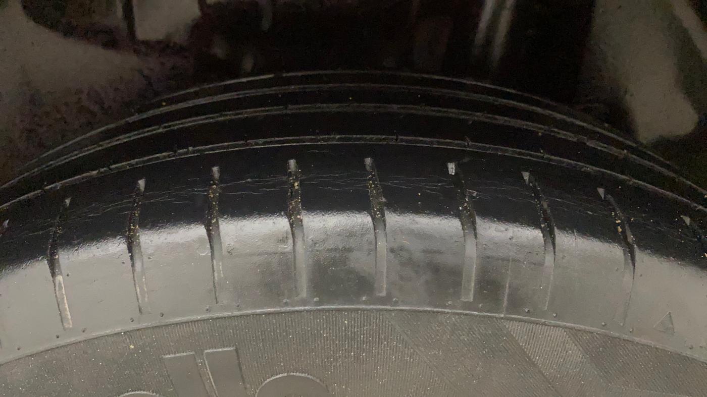 2020 Maruti Swift ZXI AMT, Petrol, Automatic, 44,694 km, Left Rear Tyre Tread