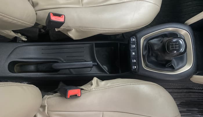 2019 Hyundai NEW SANTRO SPORTZ MT, Petrol, Manual, 1,18,115 km, Gear Lever