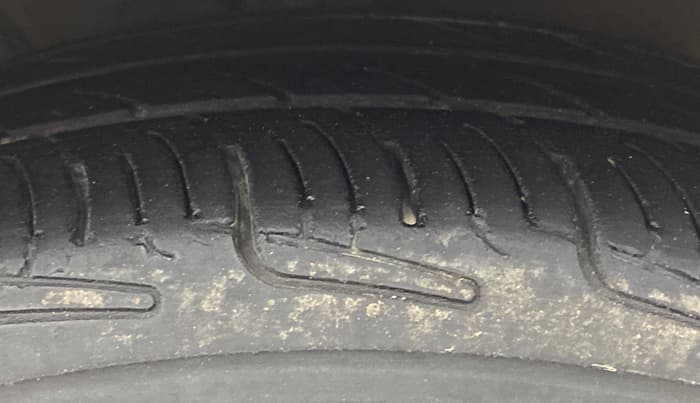 2019 Hyundai NEW SANTRO SPORTZ MT, Petrol, Manual, 1,18,115 km, Right Front Tyre Tread