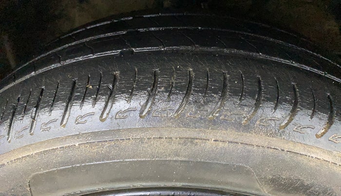 2019 Maruti Baleno DELTA PETROL 1.2, Petrol, Manual, 68,473 km, Right Front Tyre Tread