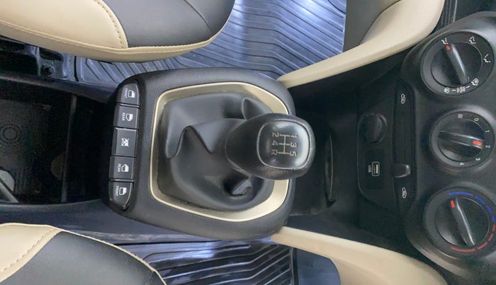 2019 Hyundai NEW SANTRO SPORTZ MT, Petrol, Manual, 17,463 km, Gear Lever