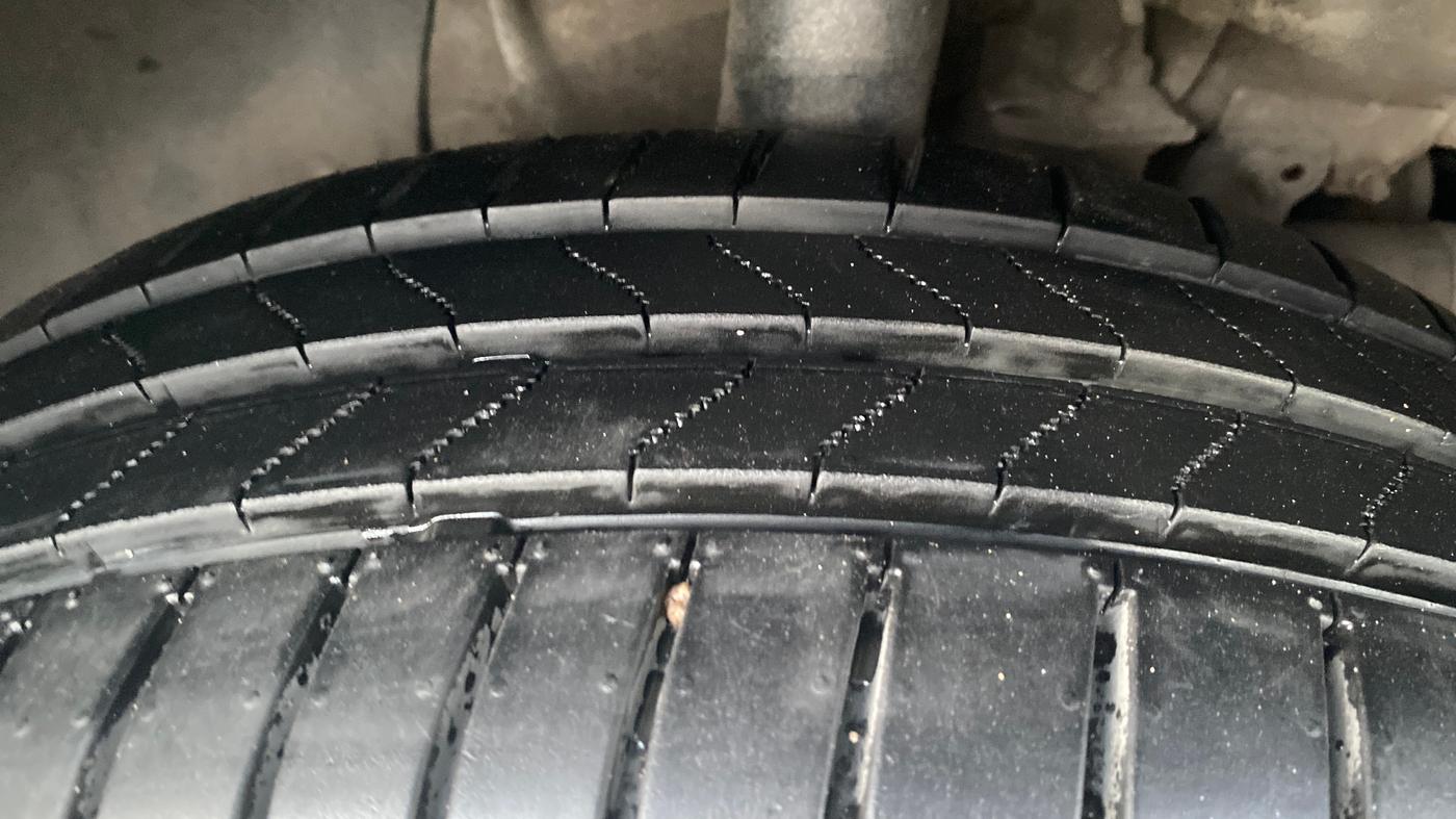 2016 Tata Indigo ECS LX TDI, Diesel, Manual, 1,28,232 km, Right Front Tyre Tread