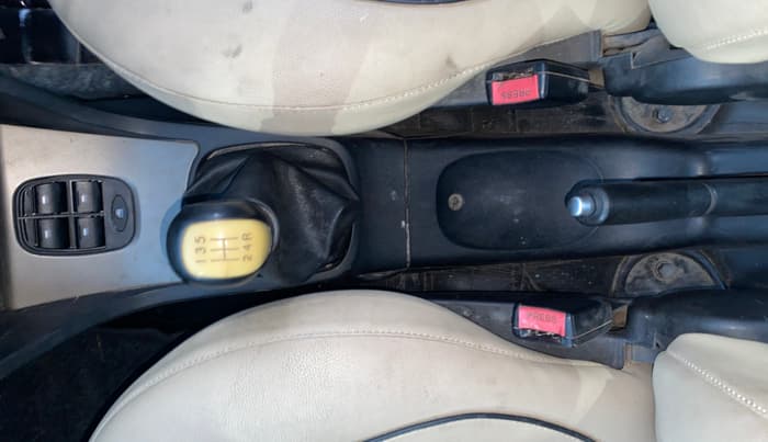 2016 Tata Indigo ECS LX TDI, Diesel, Manual, 1,28,146 km, Gear Lever