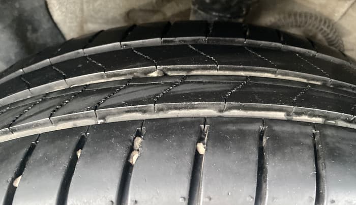 2016 Tata Indigo ECS LX TDI, Diesel, Manual, 1,28,146 km, Right Rear Tyre Tread