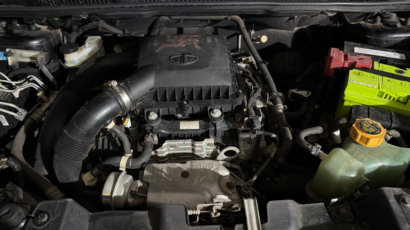 2023 Tata NEXON XZA PLUS LUX SUNROOF DARK PETROL, Petrol, Automatic, 49,867 km, Engine View