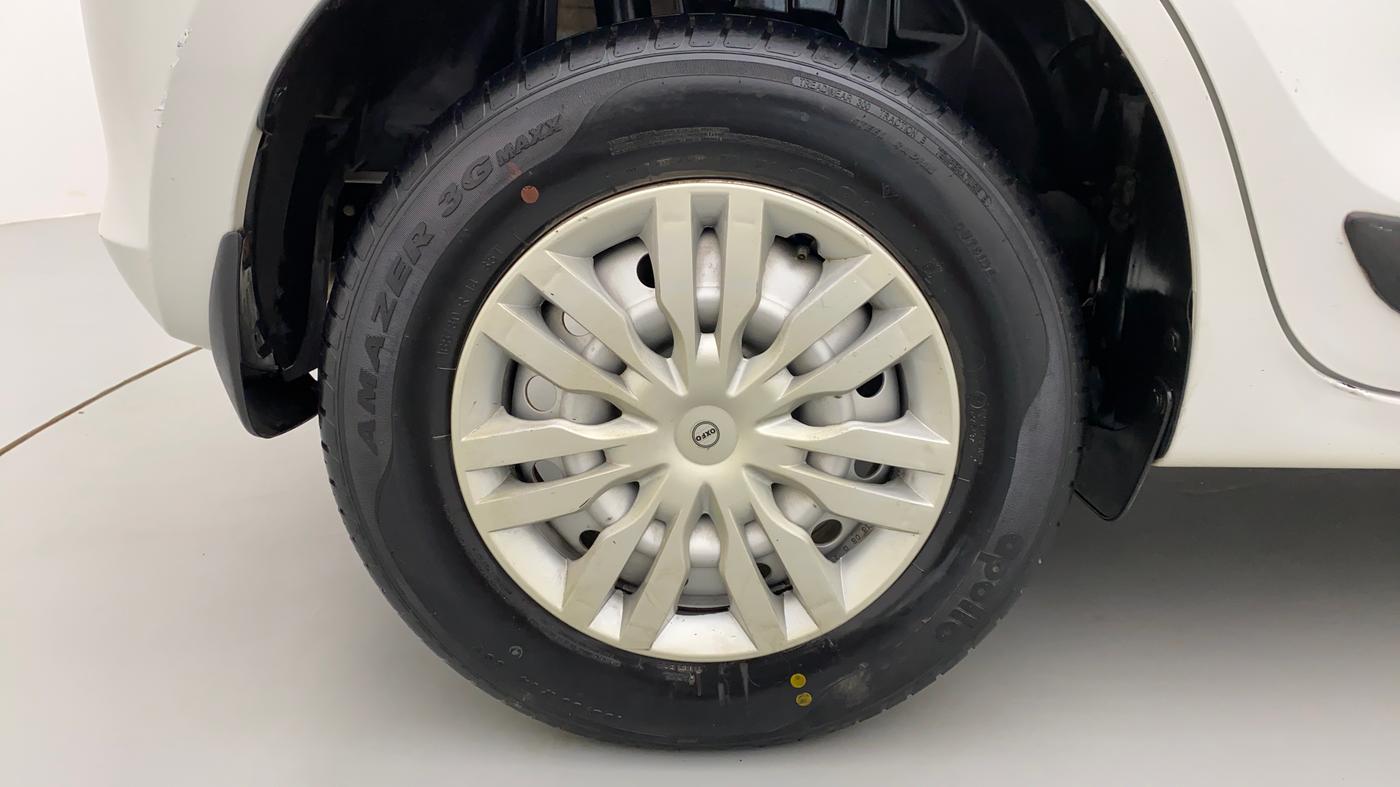 2018 Maruti Swift LXI D, Petrol, Manual, 16,083 km, Right Rear Wheel