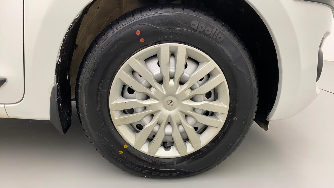 2018 Maruti Swift LXI D, Petrol, Manual, 16,083 km, Right Front Wheel