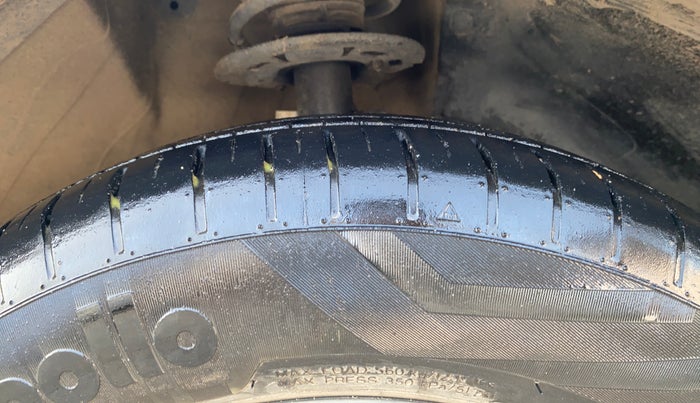 2021 Maruti Dzire ZXI, Petrol, Manual, 27,226 km, Right Front Tyre Tread