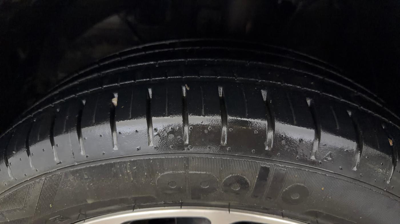 2021 Maruti Baleno ALPHA PETROL 1.2, Petrol, Manual, 9,996 km, Left Front Tyre Tread