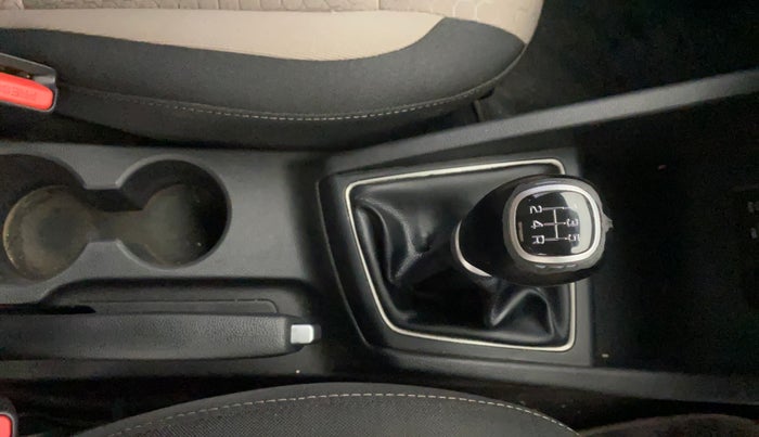 2016 Hyundai Elite i20 ASTA 1.2, Petrol, Manual, 96,206 km, Gear Lever