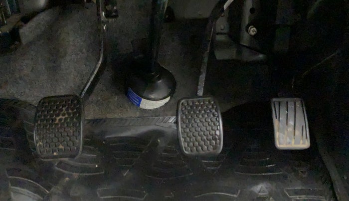 2020 Maruti Eeco 5 STR WITH A/C+HTR, Petrol, Manual, 6,695 km, Pedals