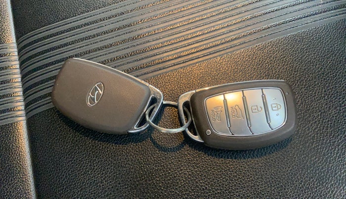 2020 Hyundai NEW I20 ASTA (O) 1.0 TURBO GDI DCT, Petrol, Automatic, 43,247 km, Key Close Up