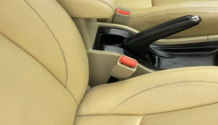 2016 Maruti Ciaz ZXI+, Petrol, Manual, 75,603 km, Driver seat - Retractor not working