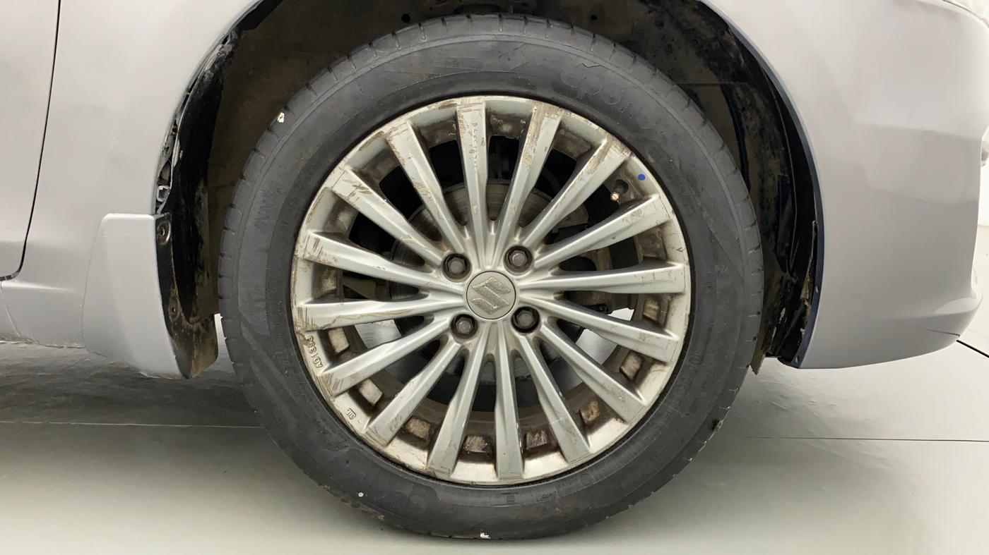 2016 Maruti Ciaz ZXI+, Petrol, Manual, 75,603 km, Right Front Wheel