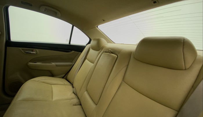 2016 Maruti Ciaz ZXI+, Petrol, Manual, 75,603 km, Right Side Rear Door Cabin