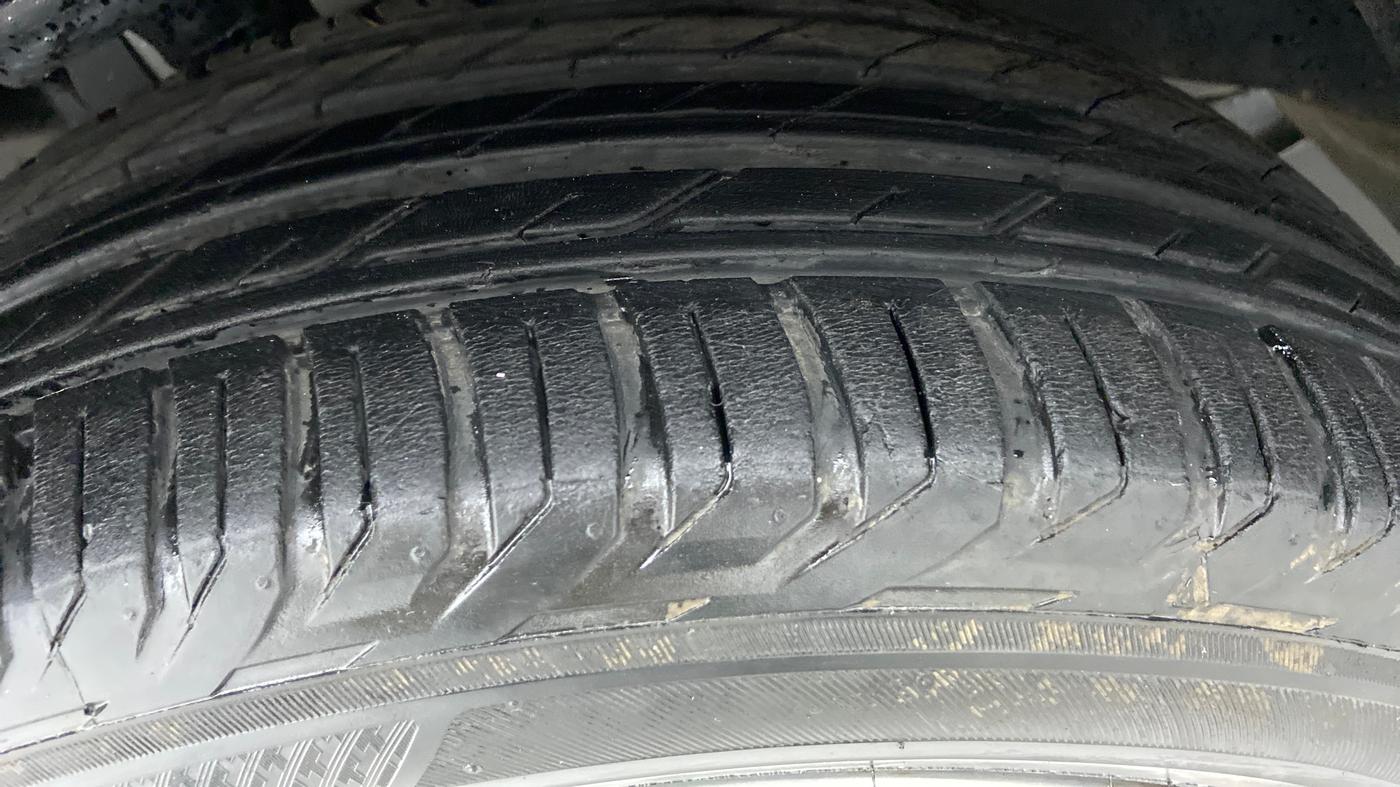 2018 Jeep Compass 1.4 LIMITED PLUS AT, Petrol, Automatic, 12,225 km, Right Rear Tyre Tread