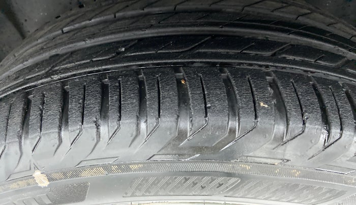 2018 Jeep Compass 1.4 LIMITED PLUS AT, Petrol, Automatic, 12,225 km, Left Front Tyre Tread