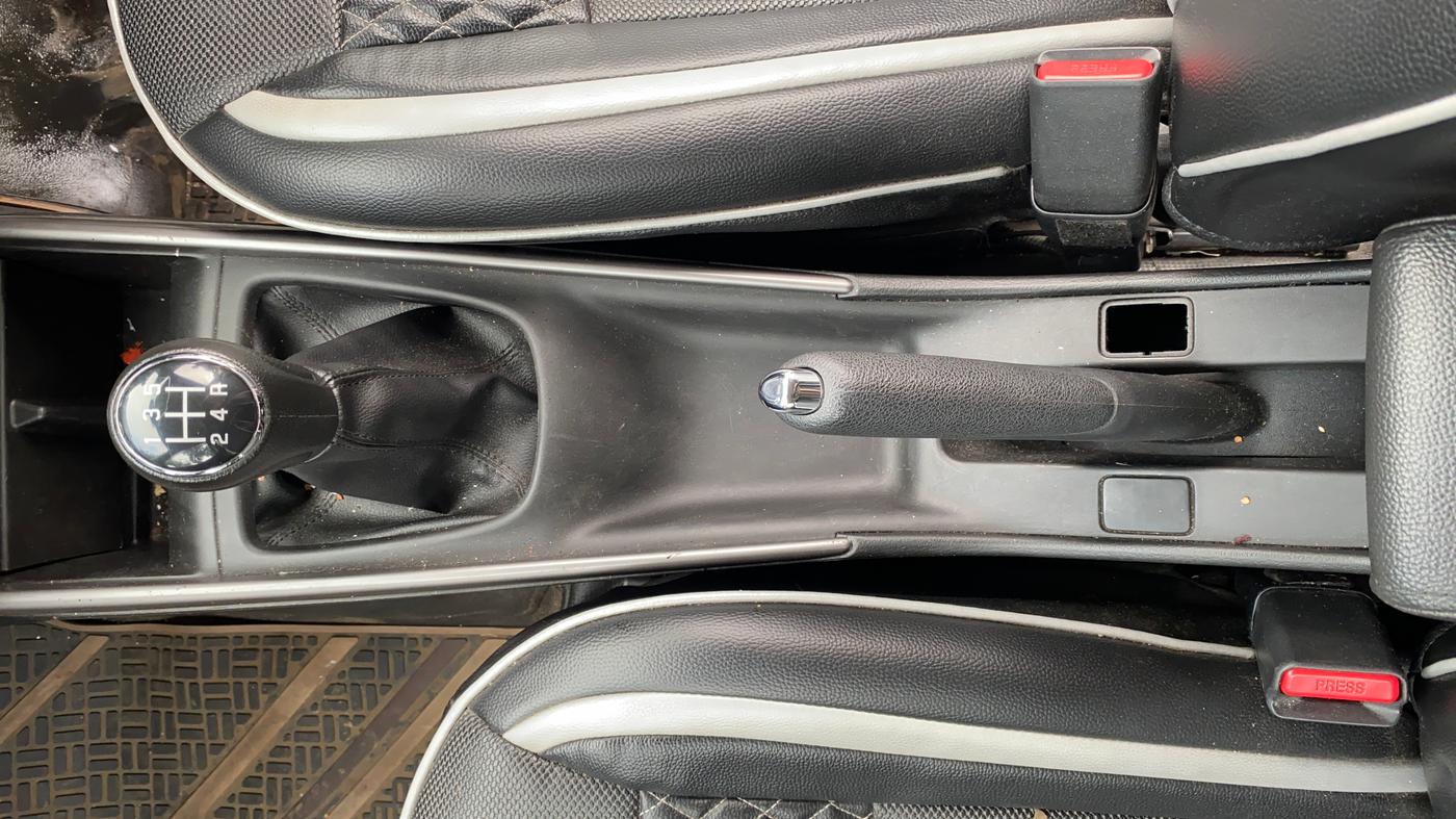 2021 Maruti Baleno ZETA PETROL 1.2, Petrol, Manual, 48,766 km, Gear Lever