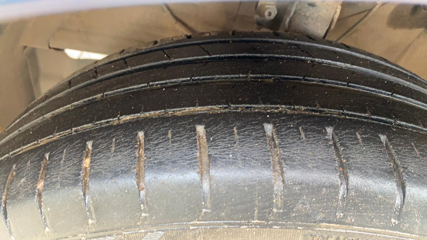 2021 Maruti Baleno ZETA PETROL 1.2, Petrol, Manual, 48,766 km, Left Front Tyre Tread