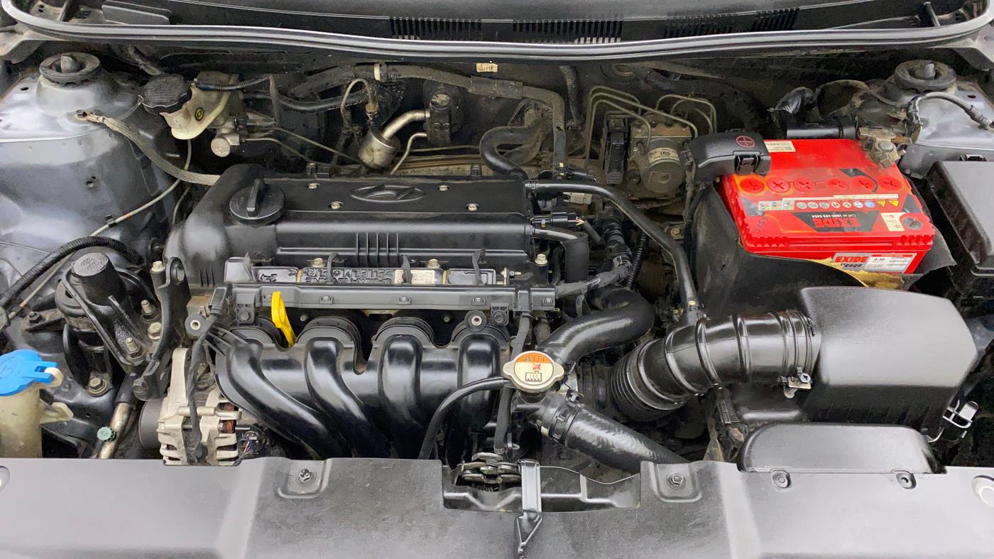 2014 Hyundai Verna FLUIDIC 1.6 VTVT SX, Petrol, Manual, 77,448 km, Open Bonet