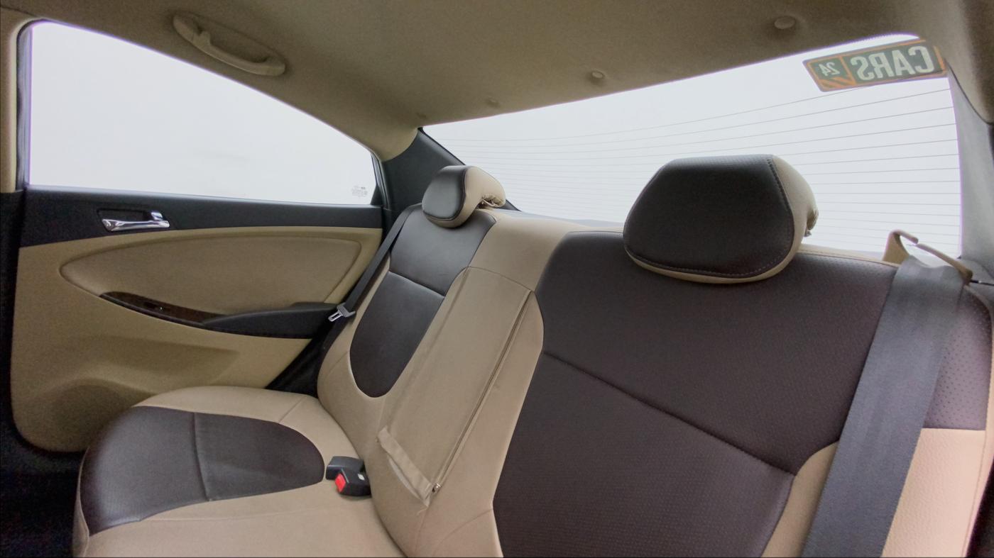 2014 Hyundai Verna FLUIDIC 1.6 VTVT SX, Petrol, Manual, 77,448 km, Right Side Rear Door Cabin